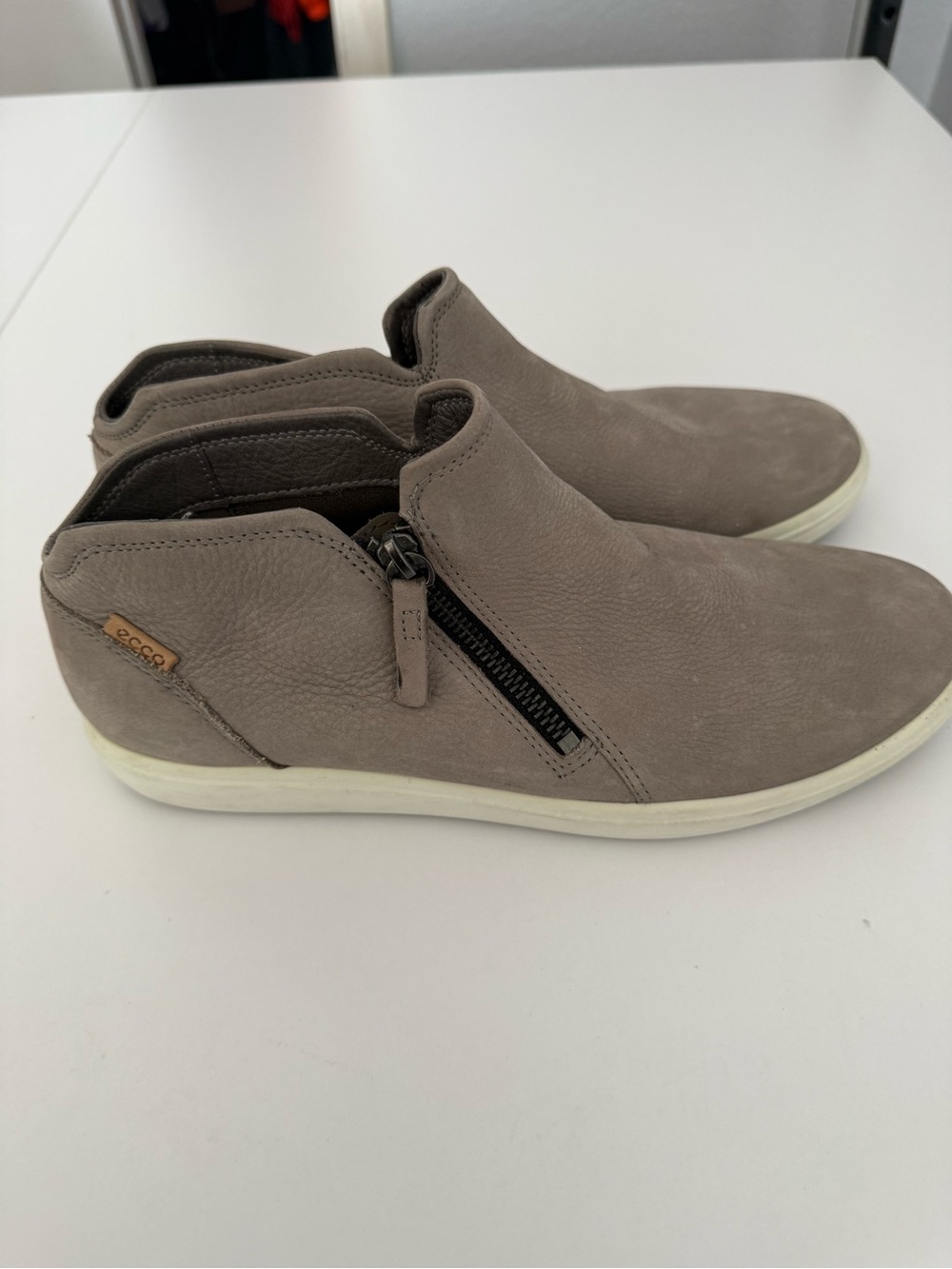 Ecco Women’s Soft 7 Liw side zip booties size 11W 42EU Grey Leather 
/Nubuck - Picture 10 of 14